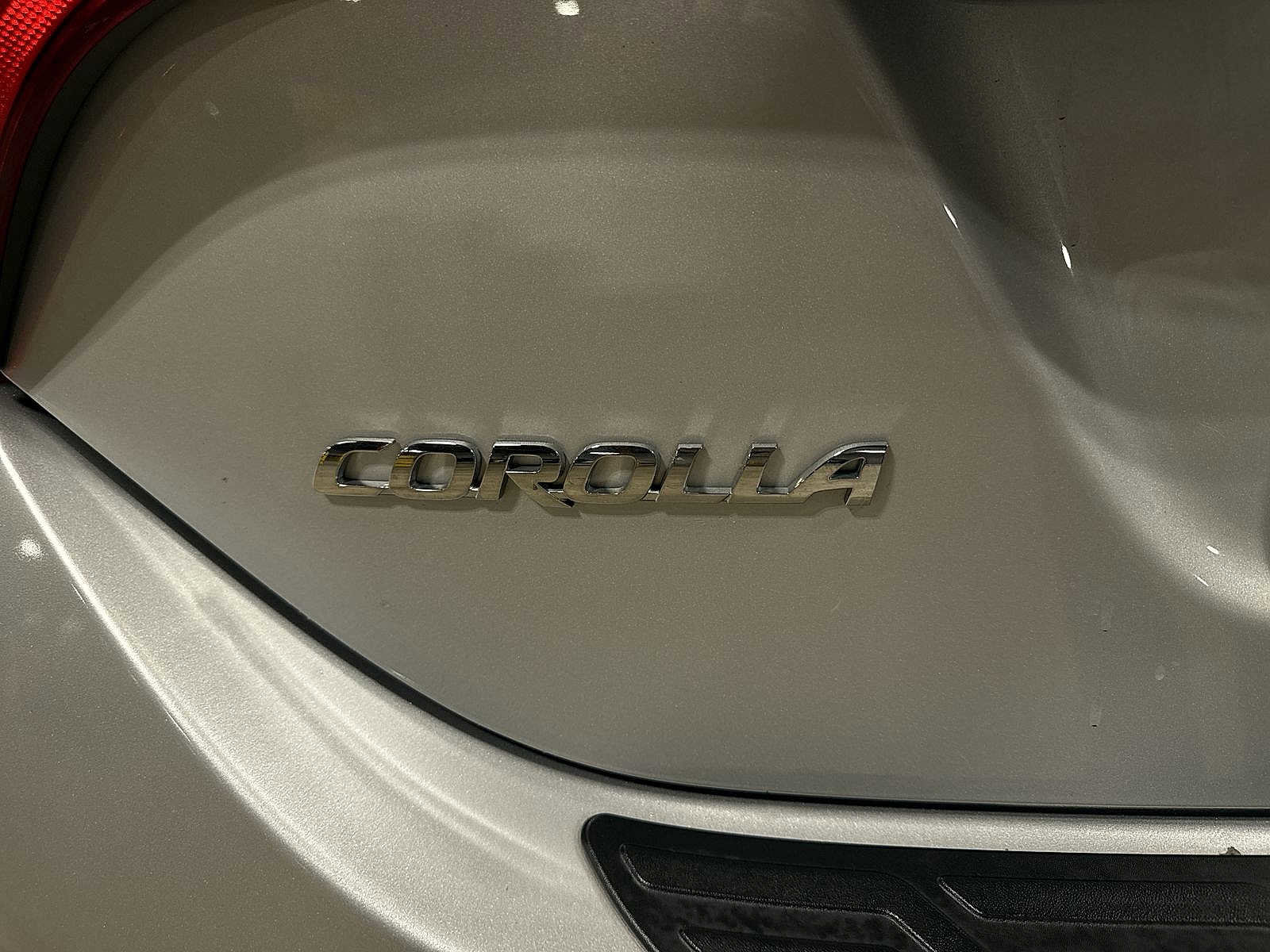 Used 2014 Toyota Corolla LE image 24