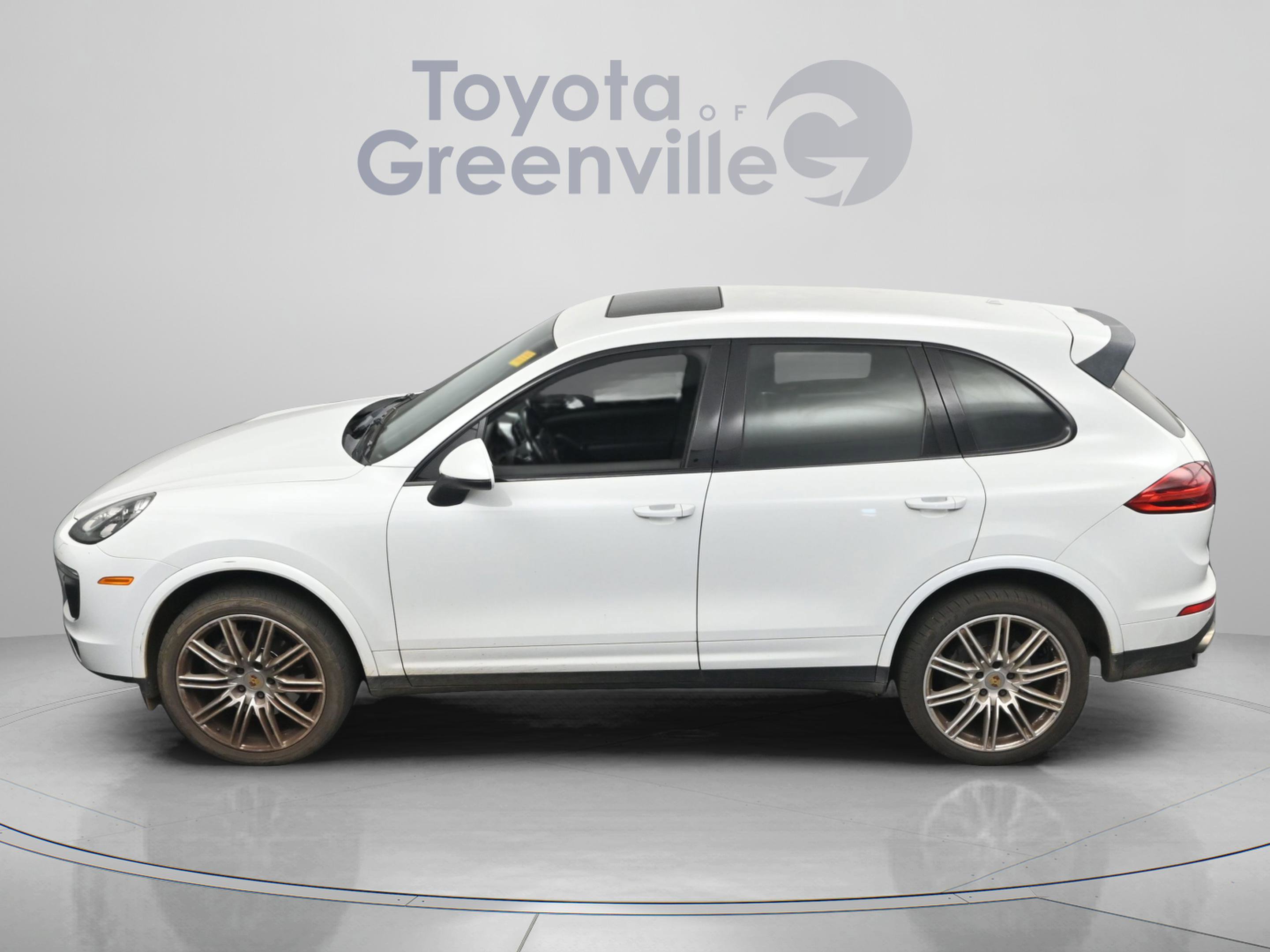 Used 2017 Porsche Cayenne Platinum Edition AWD/4WD image 4
