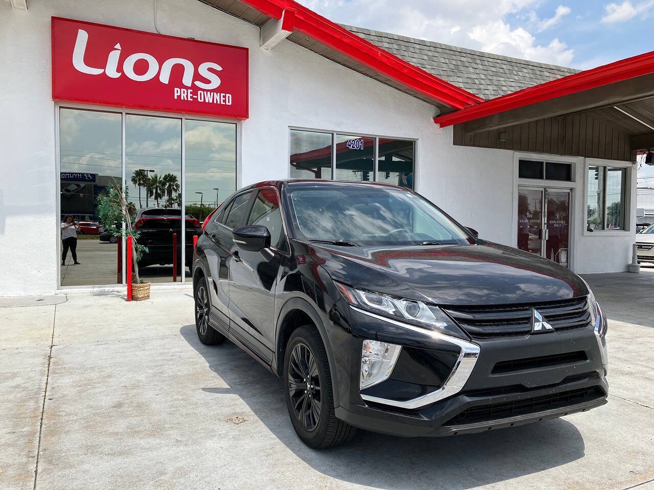 Used 2018 Mitsubishi Eclipse Cross LE AWD/4WD image 3