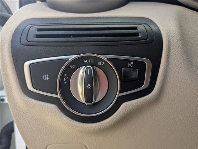 Used 2021 Mercedes-Benz GLC 300 4MATIC image 12