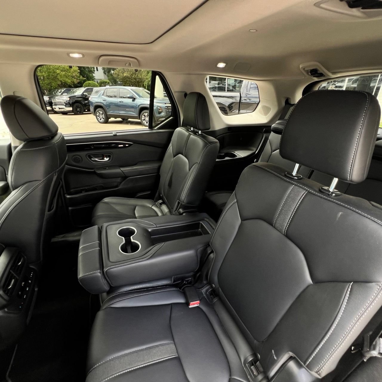 Used 2025 Honda Pilot Touring image 23