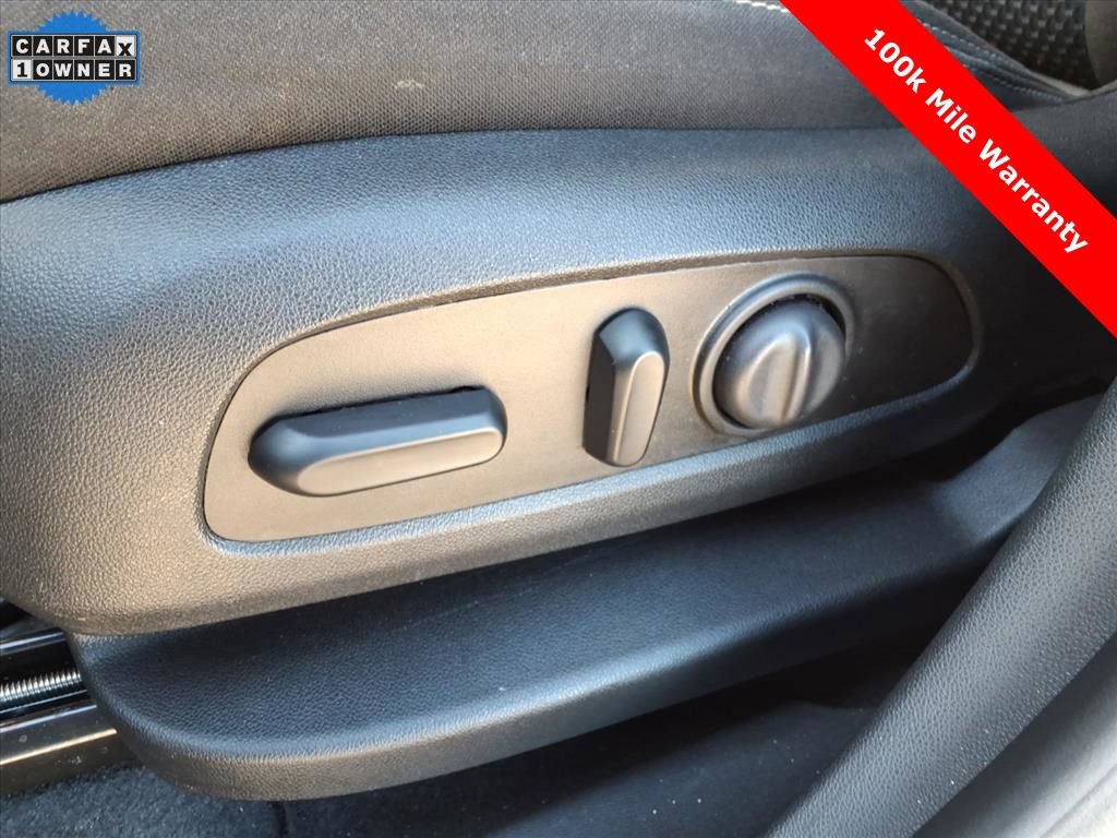 Used 2023 GMC Terrain SLE w/ Driver Convenience Package image 16