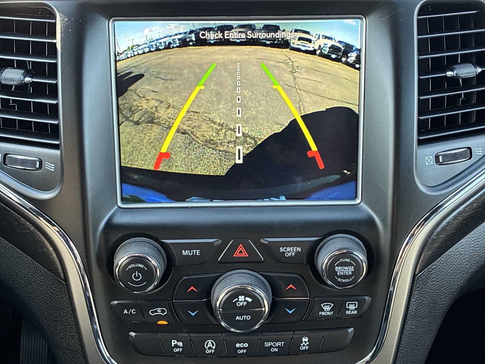 Used 2018 Jeep Grand Cherokee Altitude AWD/4WD image 23