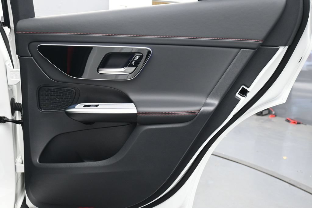 Used 2024 Mercedes-Benz GLC 43 AMG 4MATIC image 23
