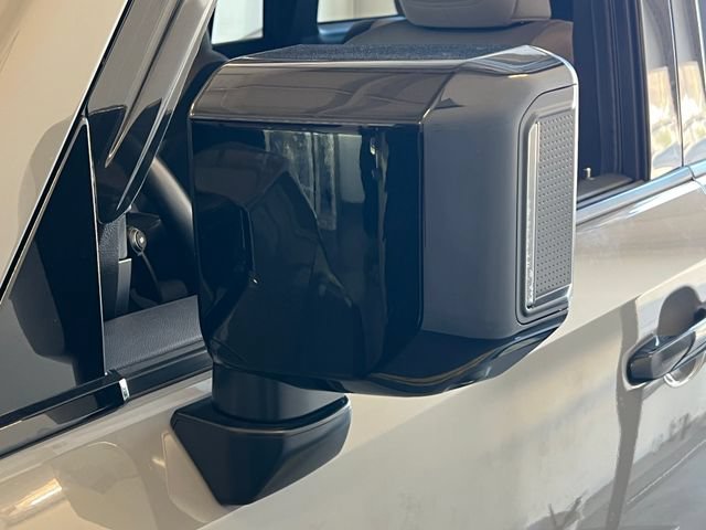 Used 2025 Lexus GX 550 w/ Accessory Package (32) AWD/4WD image 16