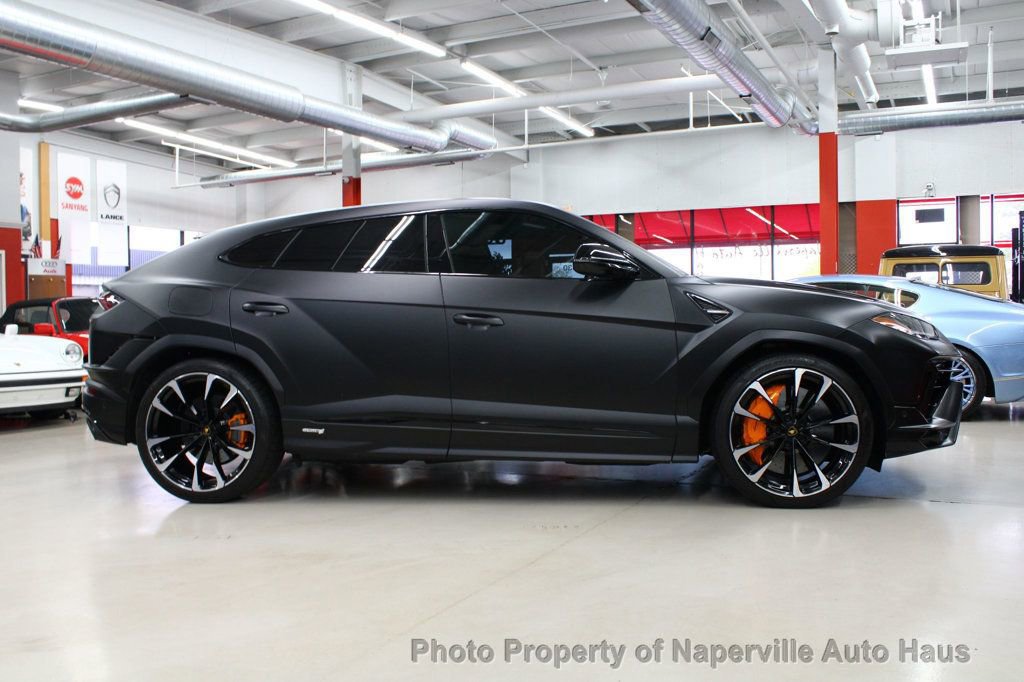 Used 2023 Lamborghini Urus S image 10