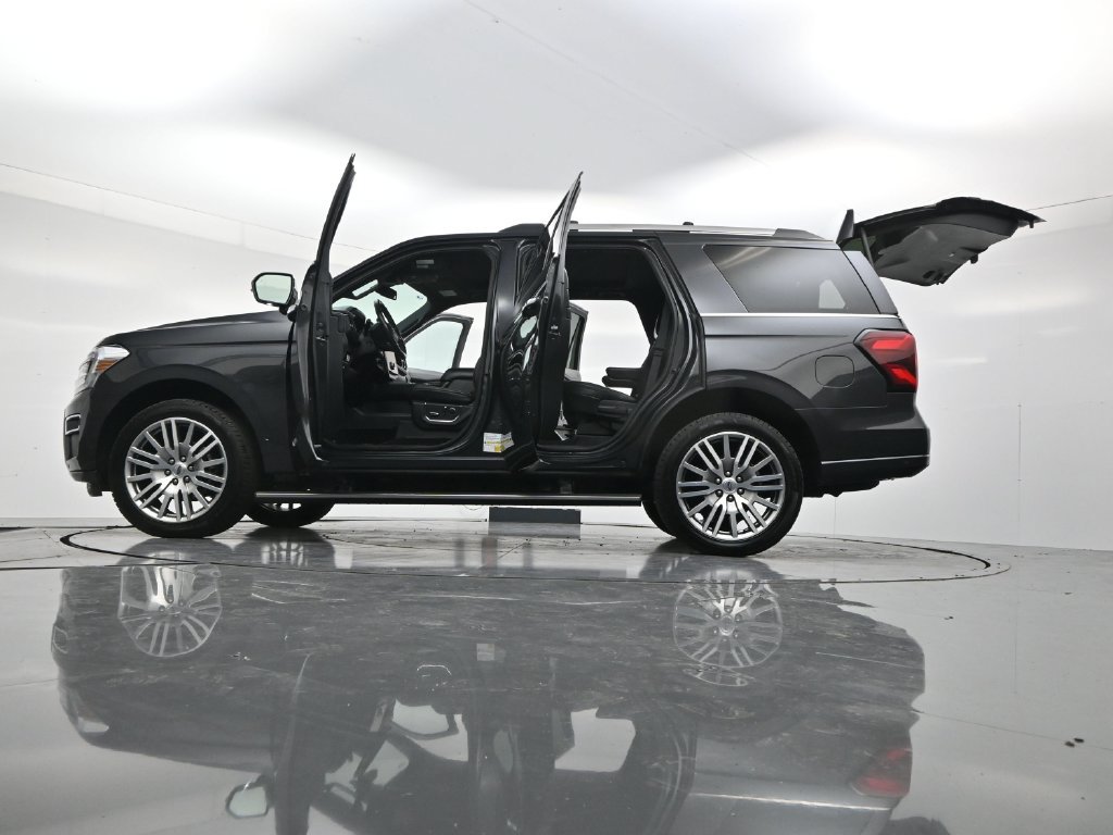 Used 2024 Ford Expedition Platinum AWD/4WD image 60