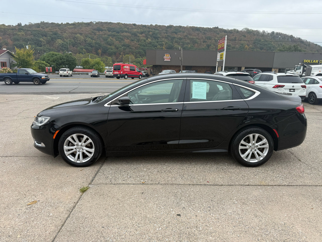 Used 2015 Chrysler 200 Limited image 8
