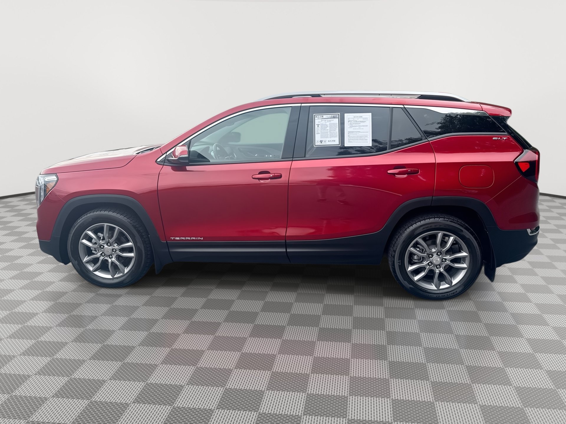 Used 2022 GMC Terrain SLT AWD/4WD image 5