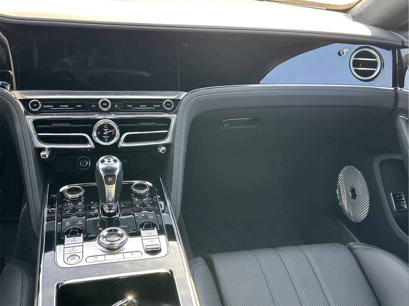 New 2026 Bentley Flying Spur V8 AWD/4WD image 39
