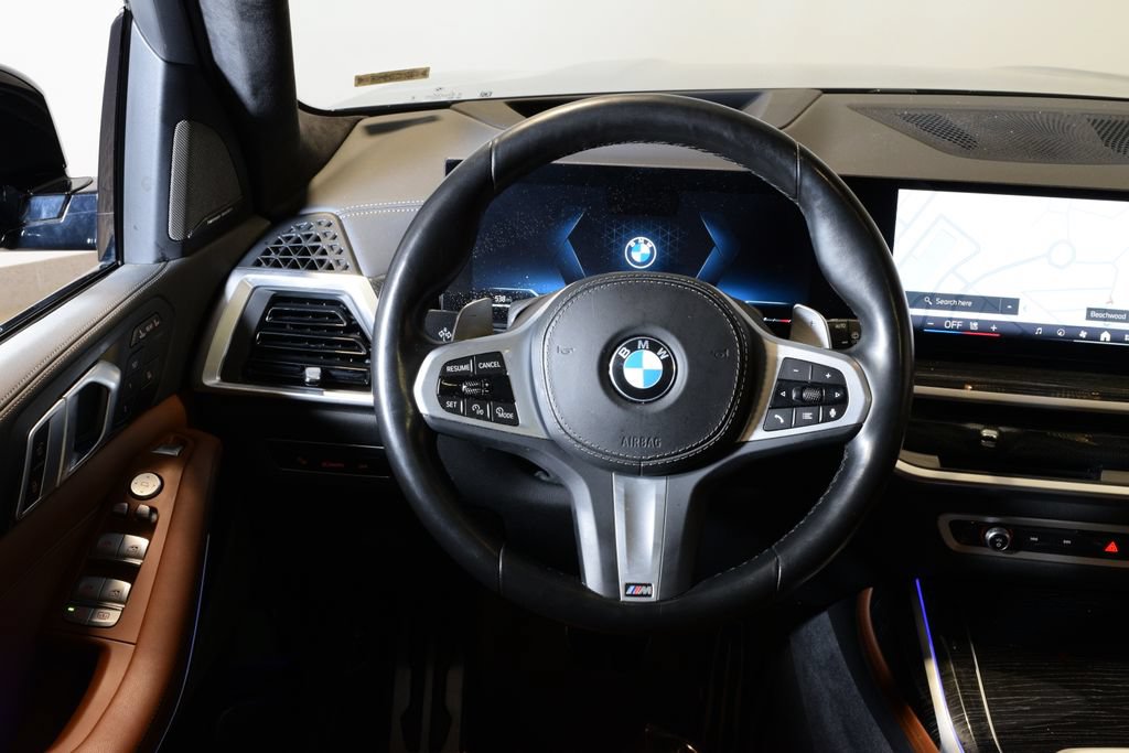 Used 2024 BMW X7 xDrive40i w/ M Sport Package AWD/4WD image 15