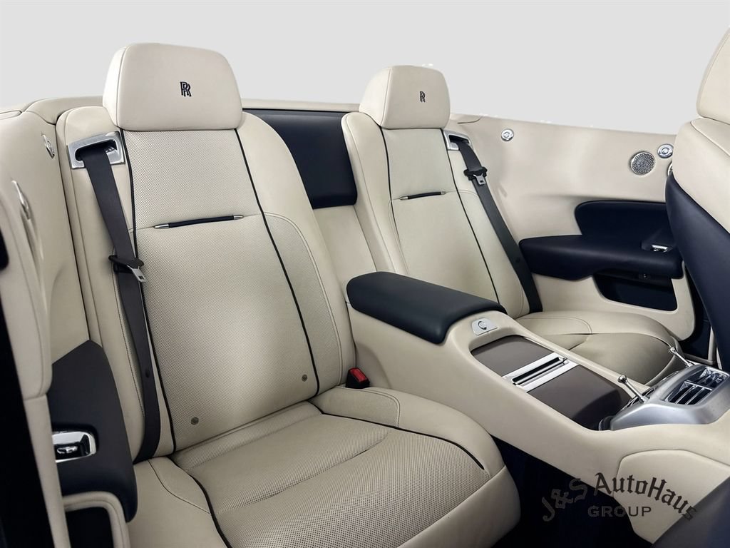 Used 2017 Rolls-Royce Dawn RWD image 35