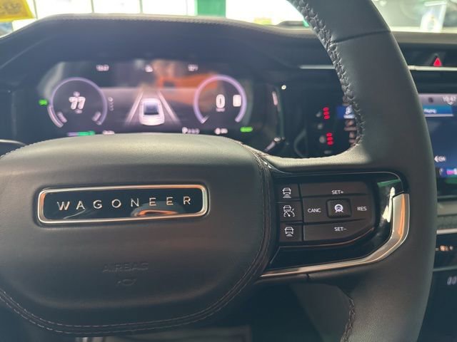 Used 2025 Jeep Wagoneer S Limited image 24