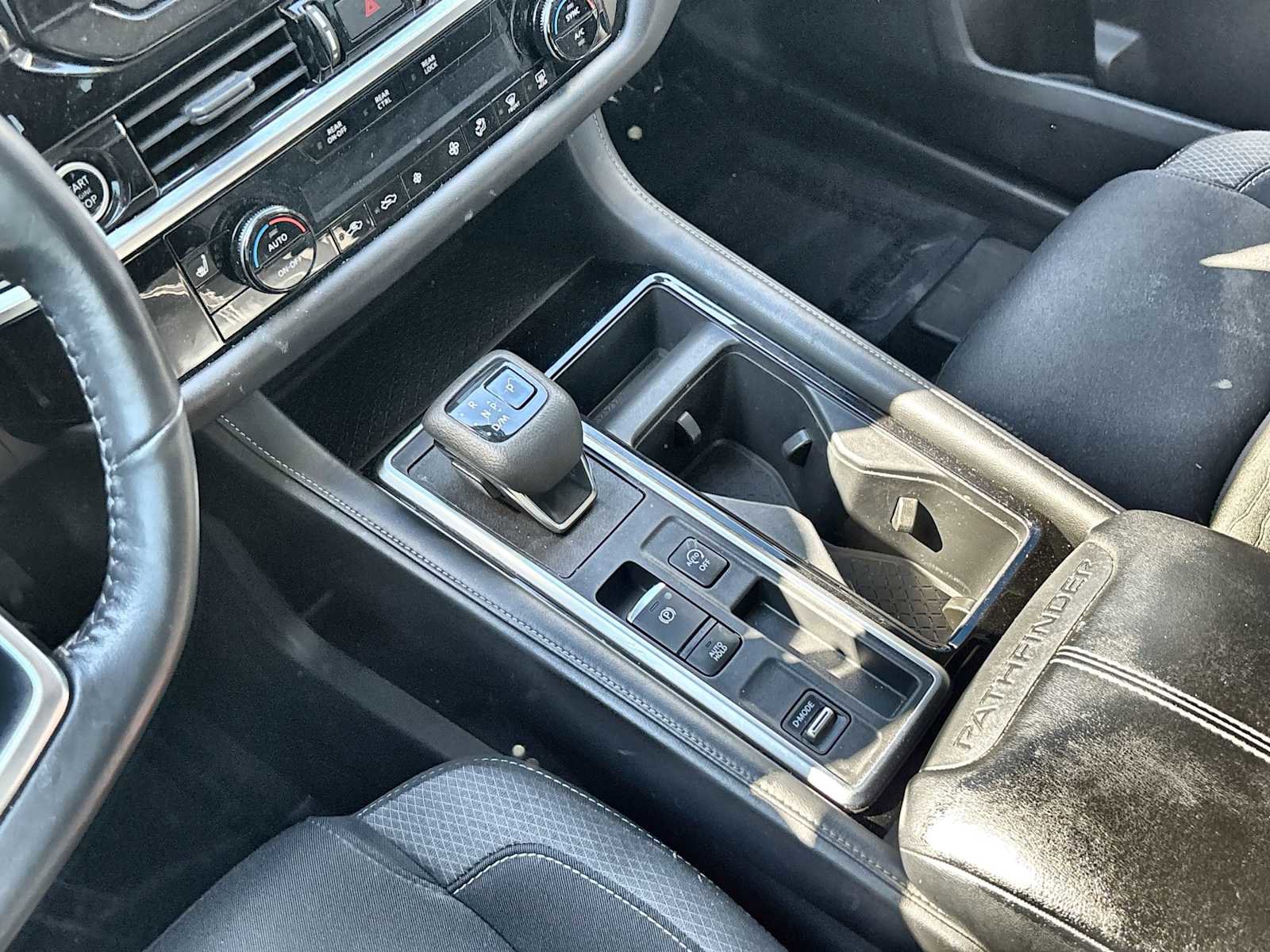 Used 2022 Nissan Pathfinder SV image 22