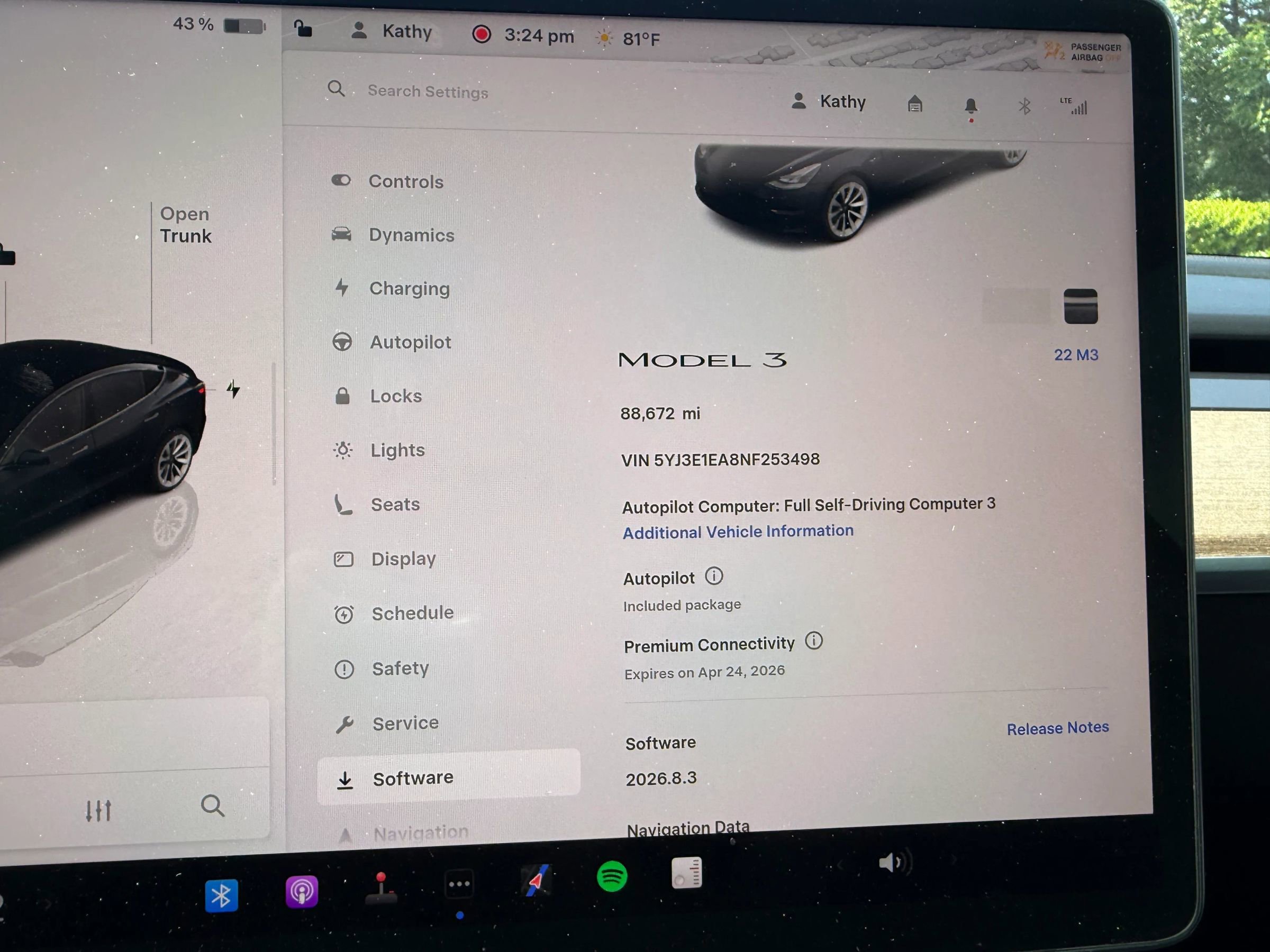 Used 2022 Tesla Model 3 Standard Range image 16