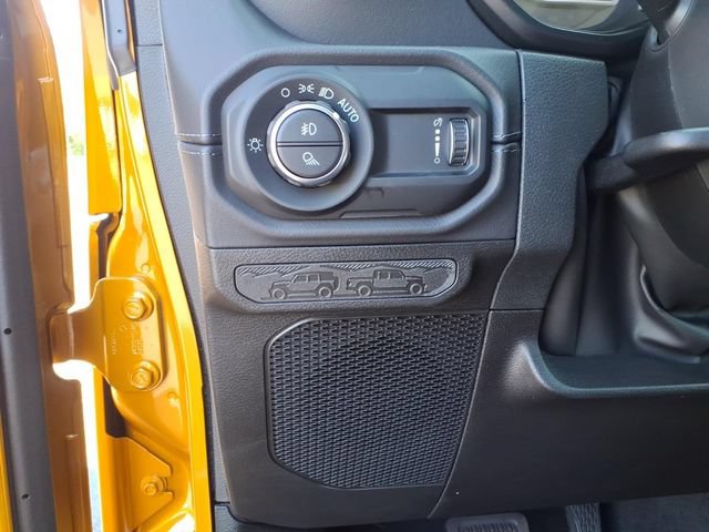 New 2026 Jeep Gladiator Sport AWD/4WD image 16