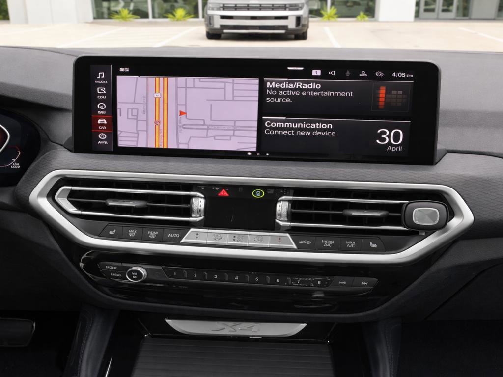 Used 2022 BMW X4 xDrive30i w/ M Sport Package AWD/4WD image 14