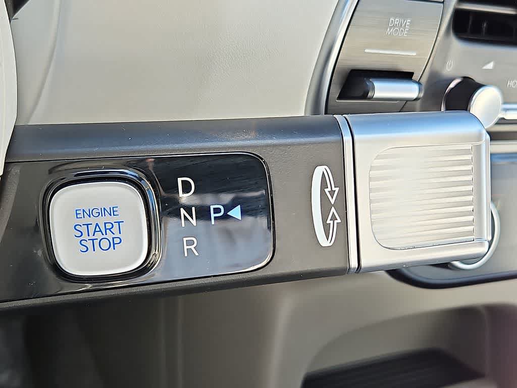 Used 2026 Hyundai Palisade SEL FWD image 15