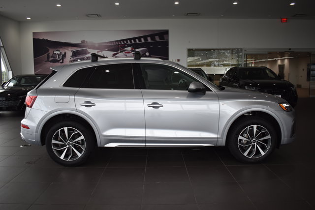 Used 2023 Audi Q5 2.0T Premium Plus w/ Premium Plus Package AWD/4WD image 8