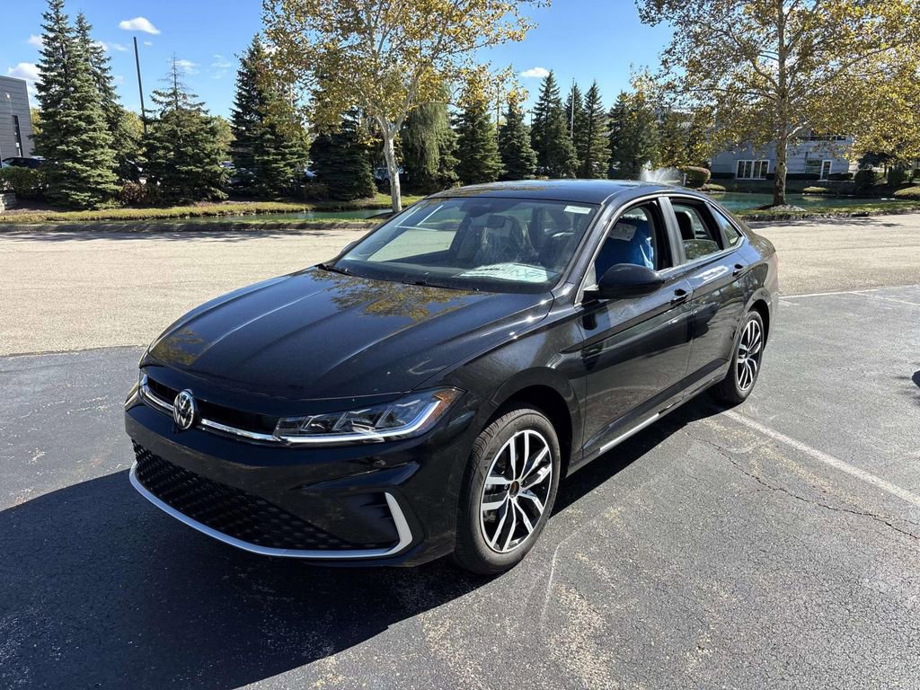 New 2026 Volkswagen Jetta SE image 3