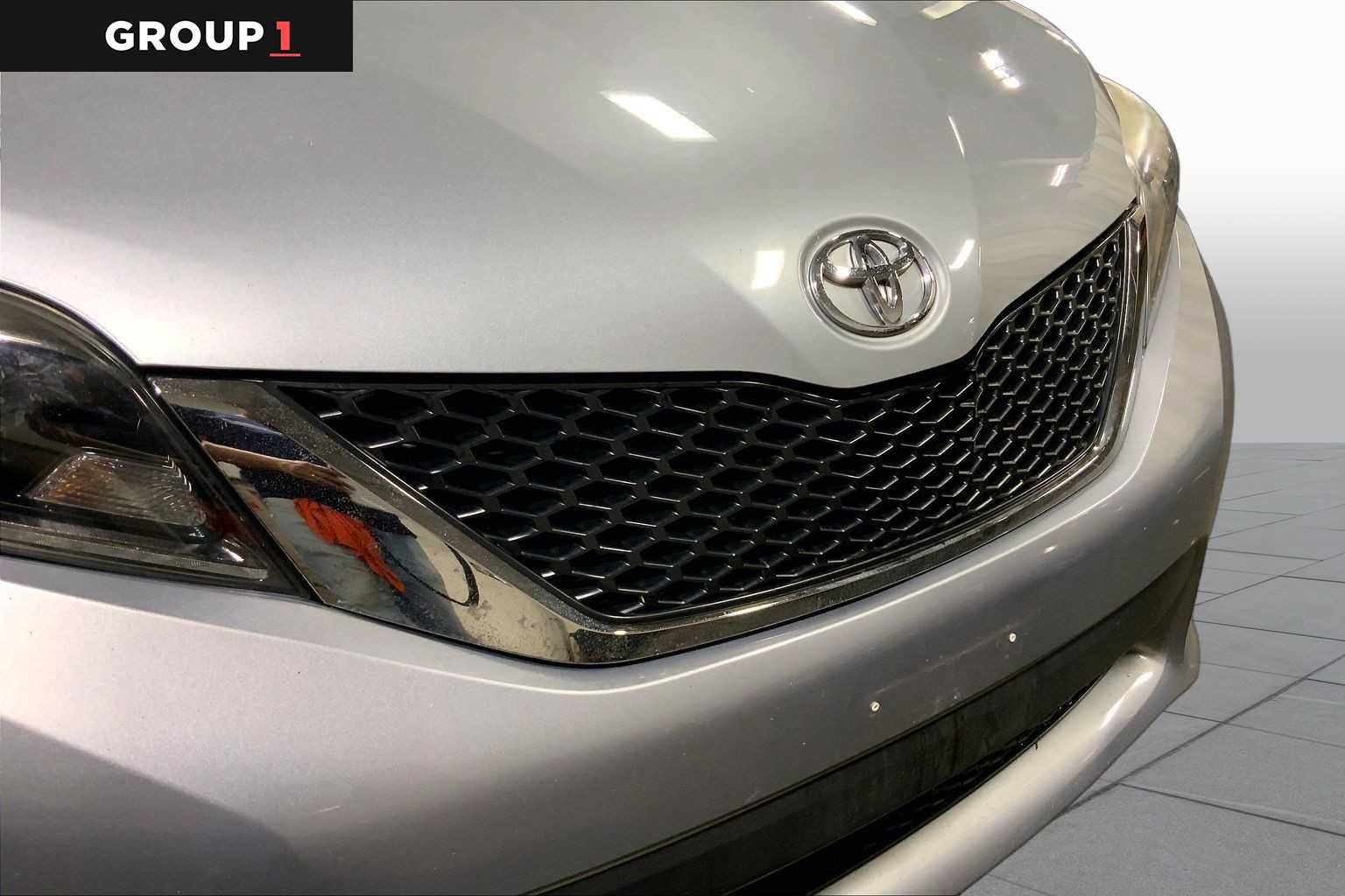 Used 2017 Toyota Sienna SE FWD image 30