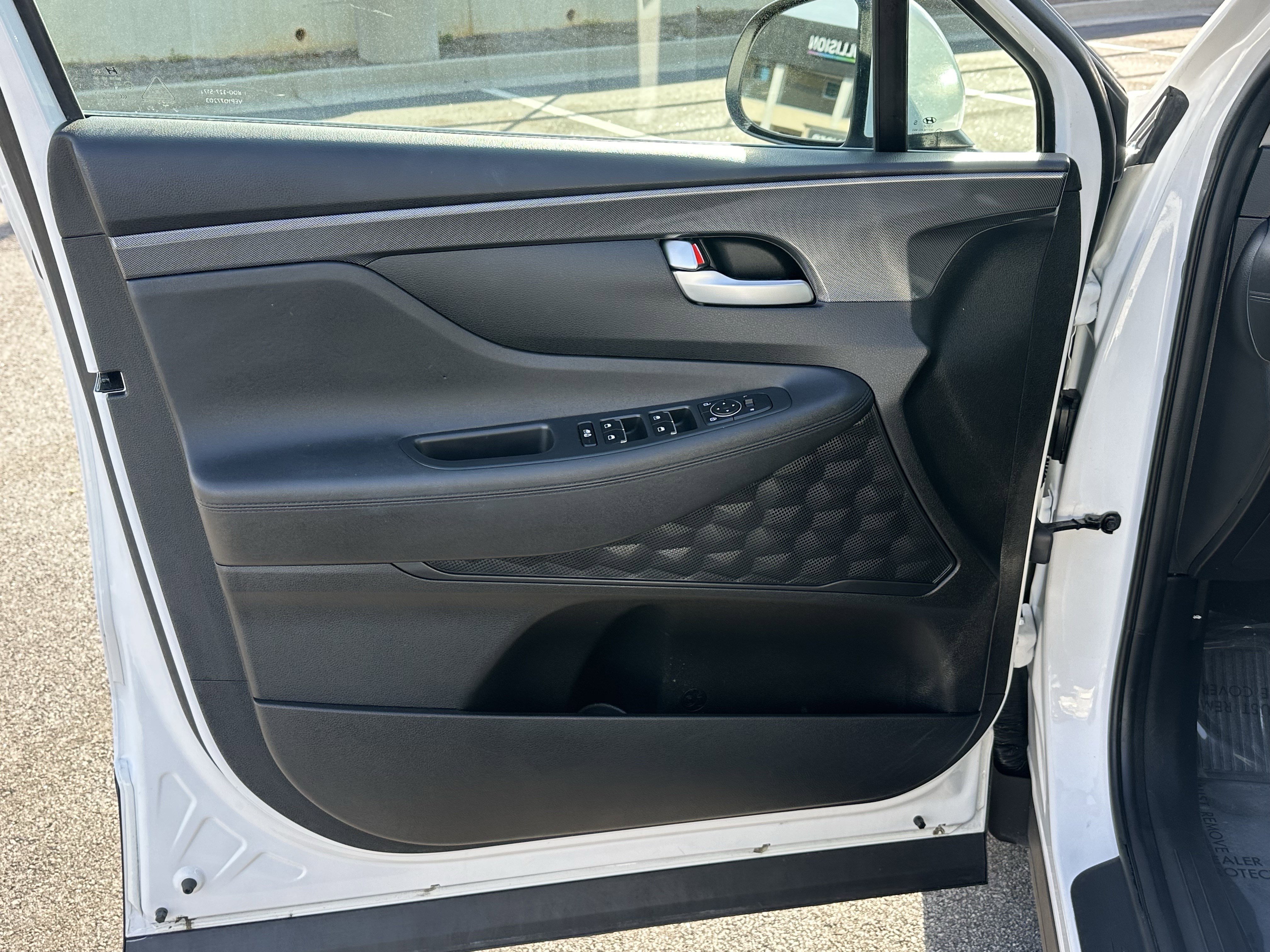 Used 2023 Hyundai Santa Fe SE image 13