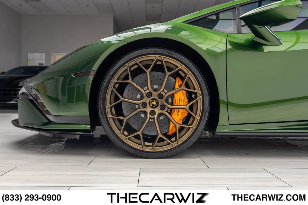 Used 2024 Lamborghini Huracan Tecnica RWD image 12