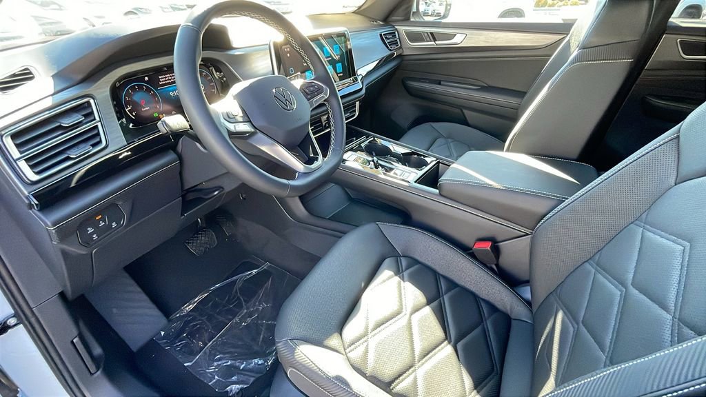 New 2026 Volkswagen Atlas Cross Sport SE FWD image 14