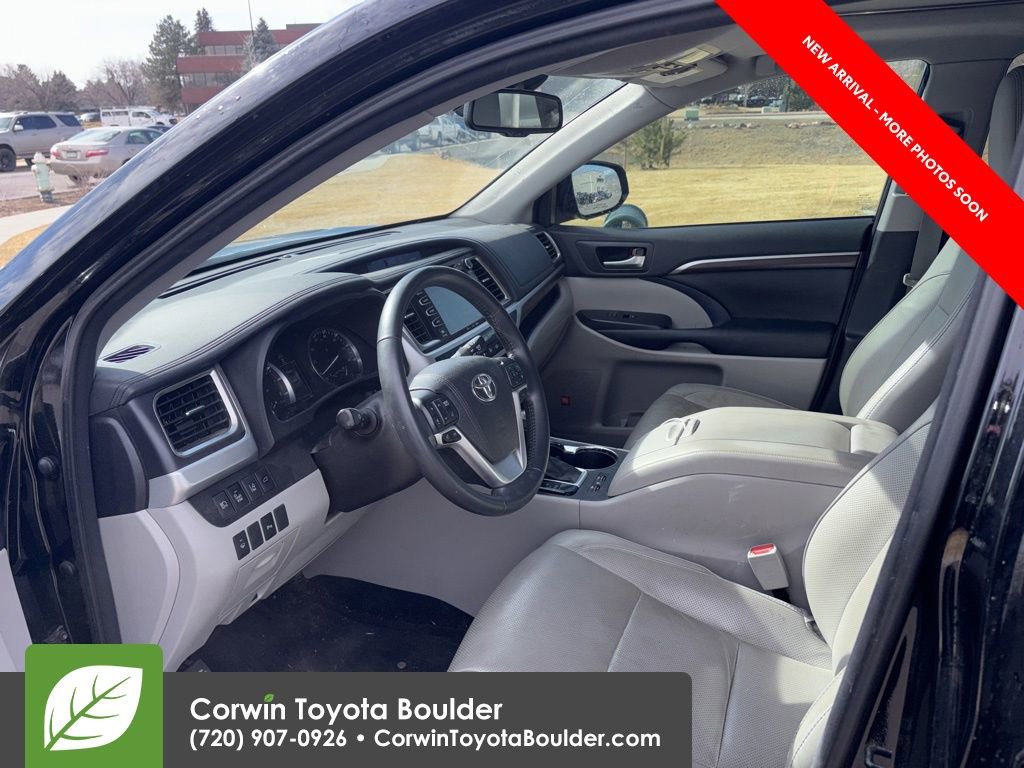 Used 2016 Toyota Highlander Limited w/ Driver Technology Package image 12