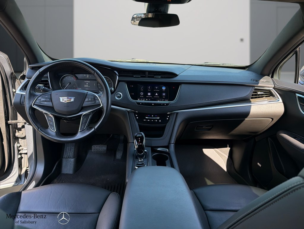 Used 2021 Cadillac XT5 Premium Luxury w/ LPO, Floor Liner Package FWD image 7