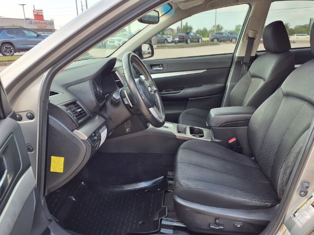 Used 2011 Subaru Legacy 2.5i Premium AWD/4WD image 6