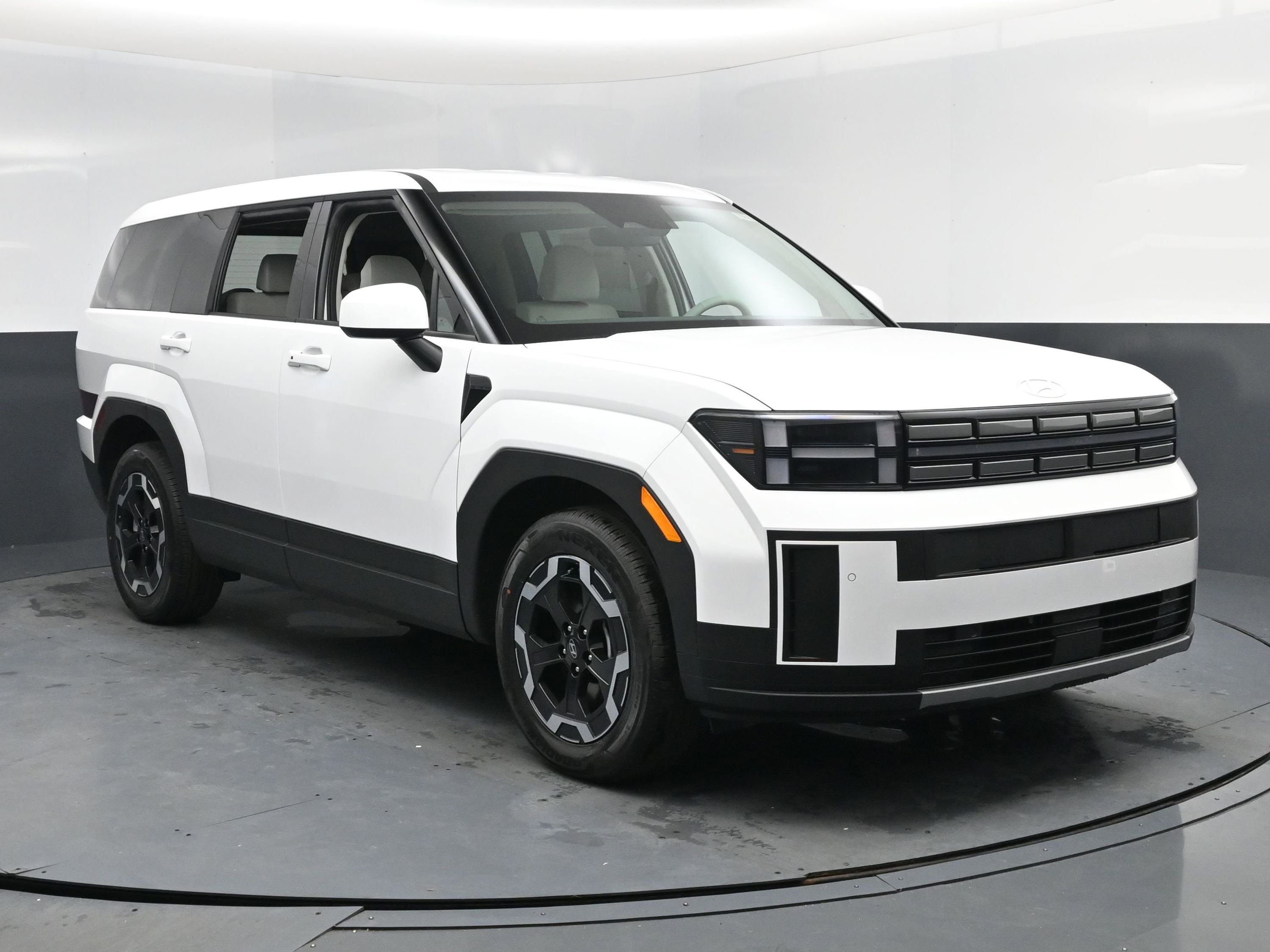 New 2026 Hyundai Santa Fe SE image 8