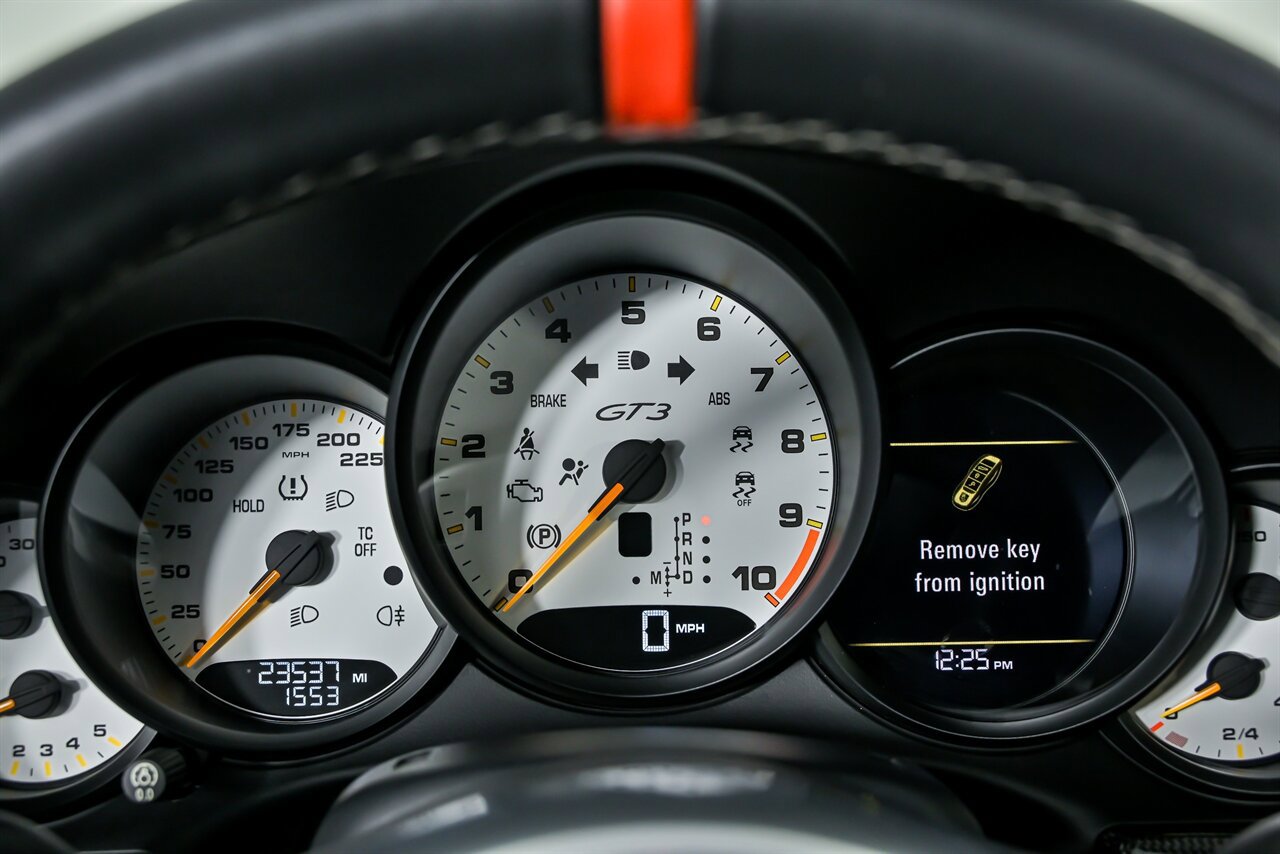 Used 2015 Porsche 911 GT3 RWD image 24