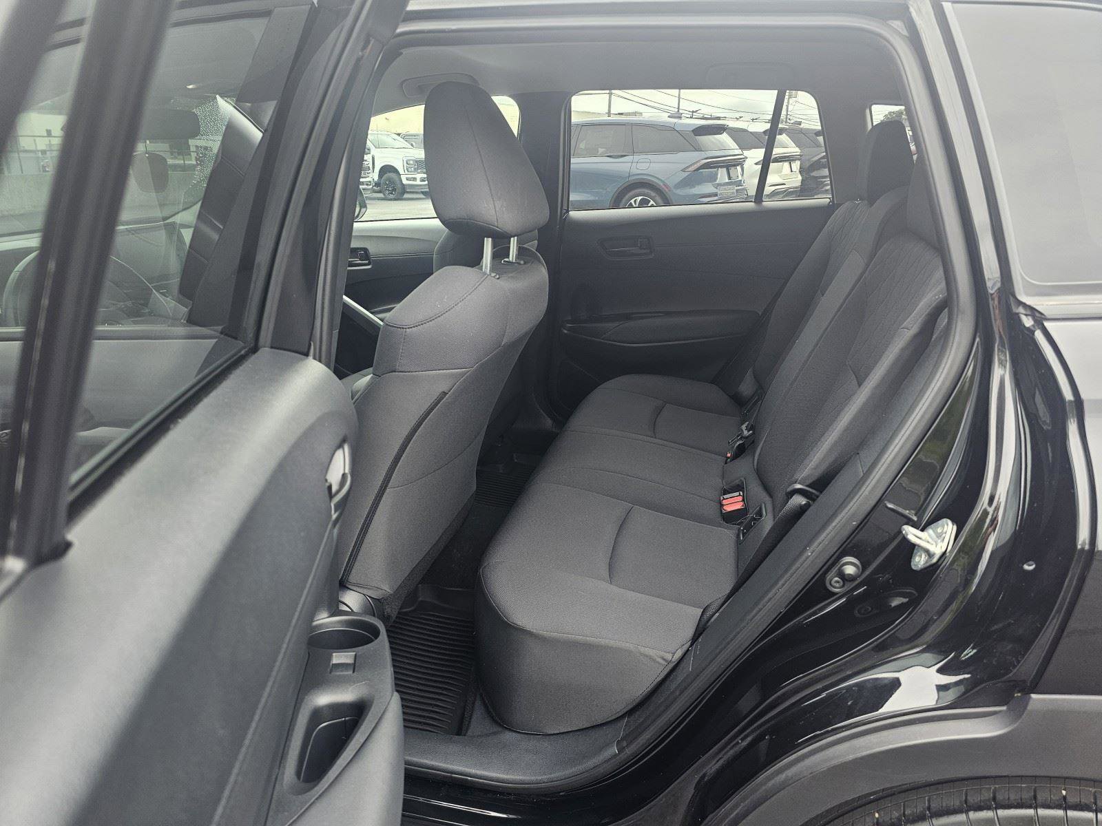 Used 2022 Toyota Corolla Cross LE image 33