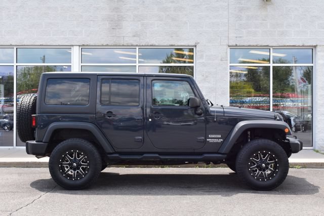 Used 2017 Jeep Wrangler Unlimited Sport w/ Quick Order Package 24S AWD/4WD image 3