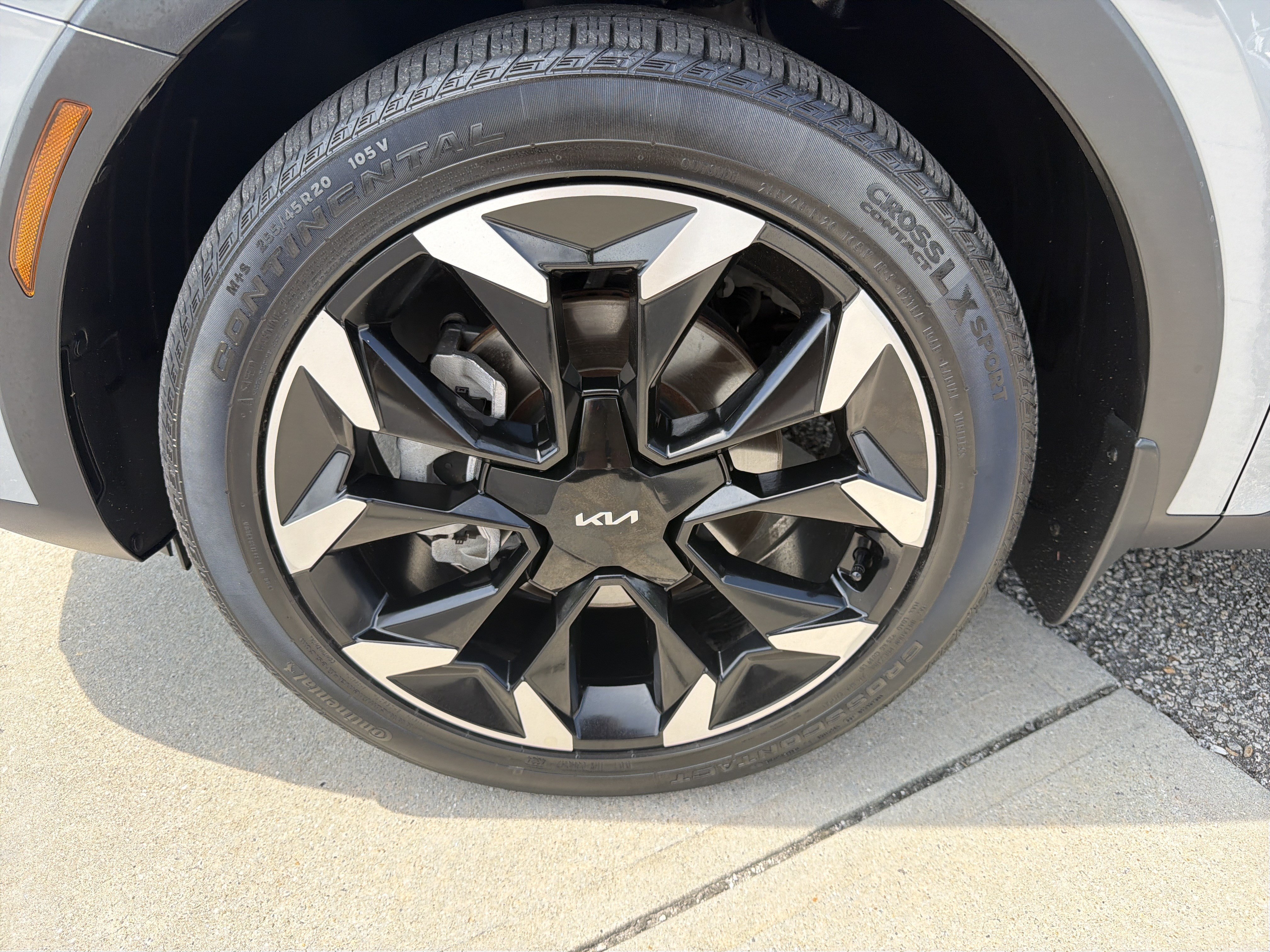 Used 2025 Kia Sorento EX w/ Panoramic Sunroof Package FWD image 21