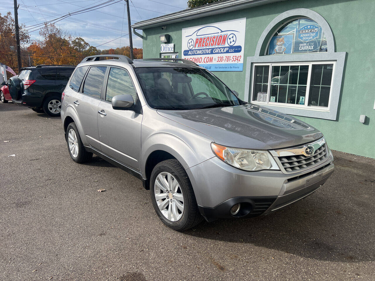 Used 2011 Subaru Forester 2.5X Limited AWD/4WD image 2