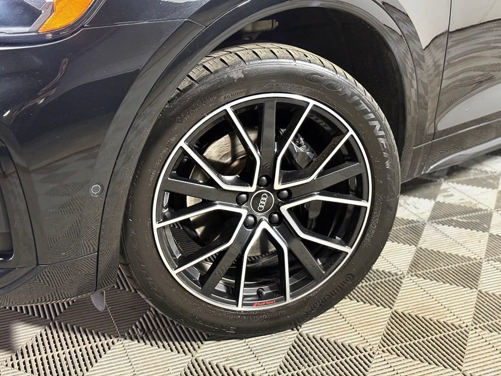 Used 2021 Audi SQ5 Prestige w/ Prestige Package AWD/4WD image 2