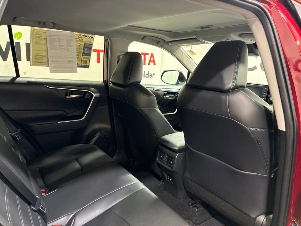Used 2021 Toyota RAV4 XLE Premium AWD/4WD image 16
