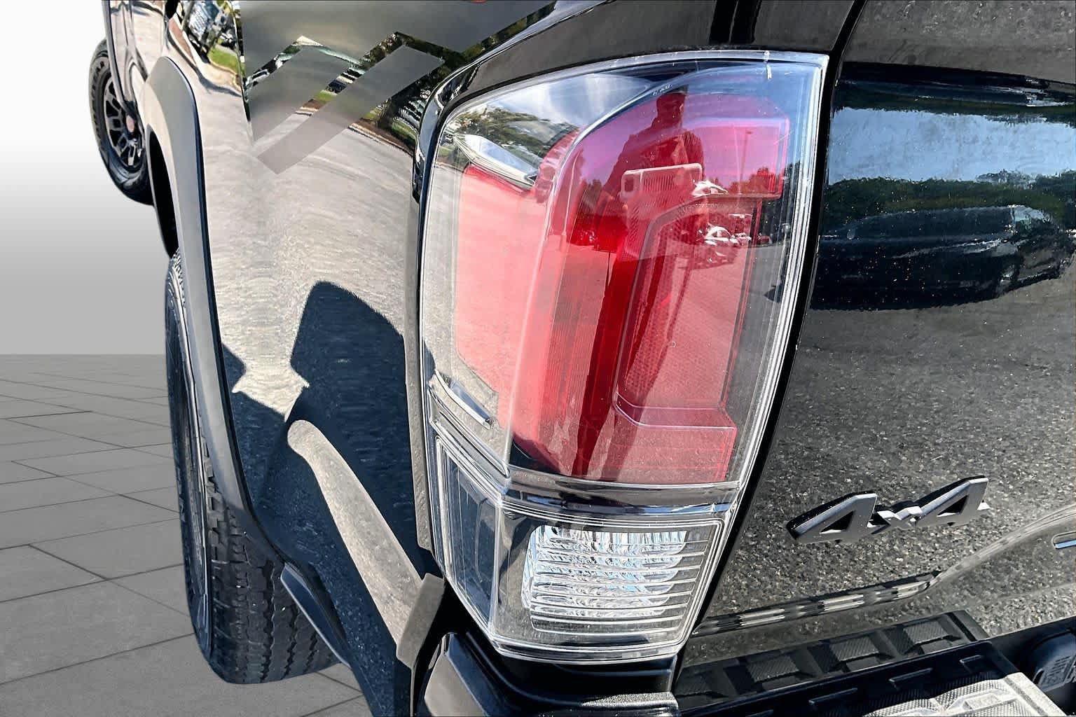 Used 2018 Toyota Tacoma TRD Pro AWD/4WD image 28