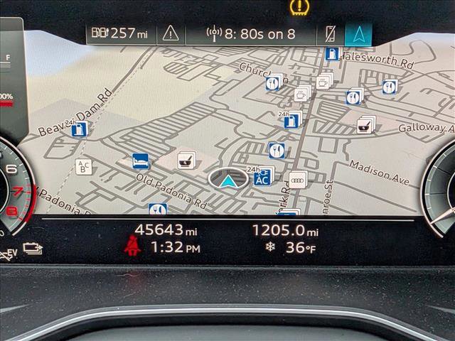 Used 2023 Audi Q5 e Premium Plus w/ Premium Plus Package image 4