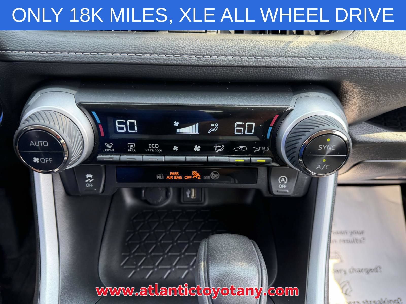 Used 2024 Toyota RAV4 XLE AWD/4WD image 31