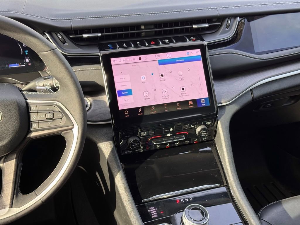 Used 2022 Jeep Grand Cherokee Limited 4xe image 28