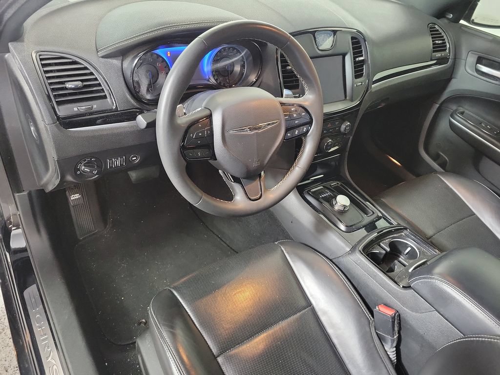 Used 2023 Chrysler 300 S w/ Comfort Group RWD image 12