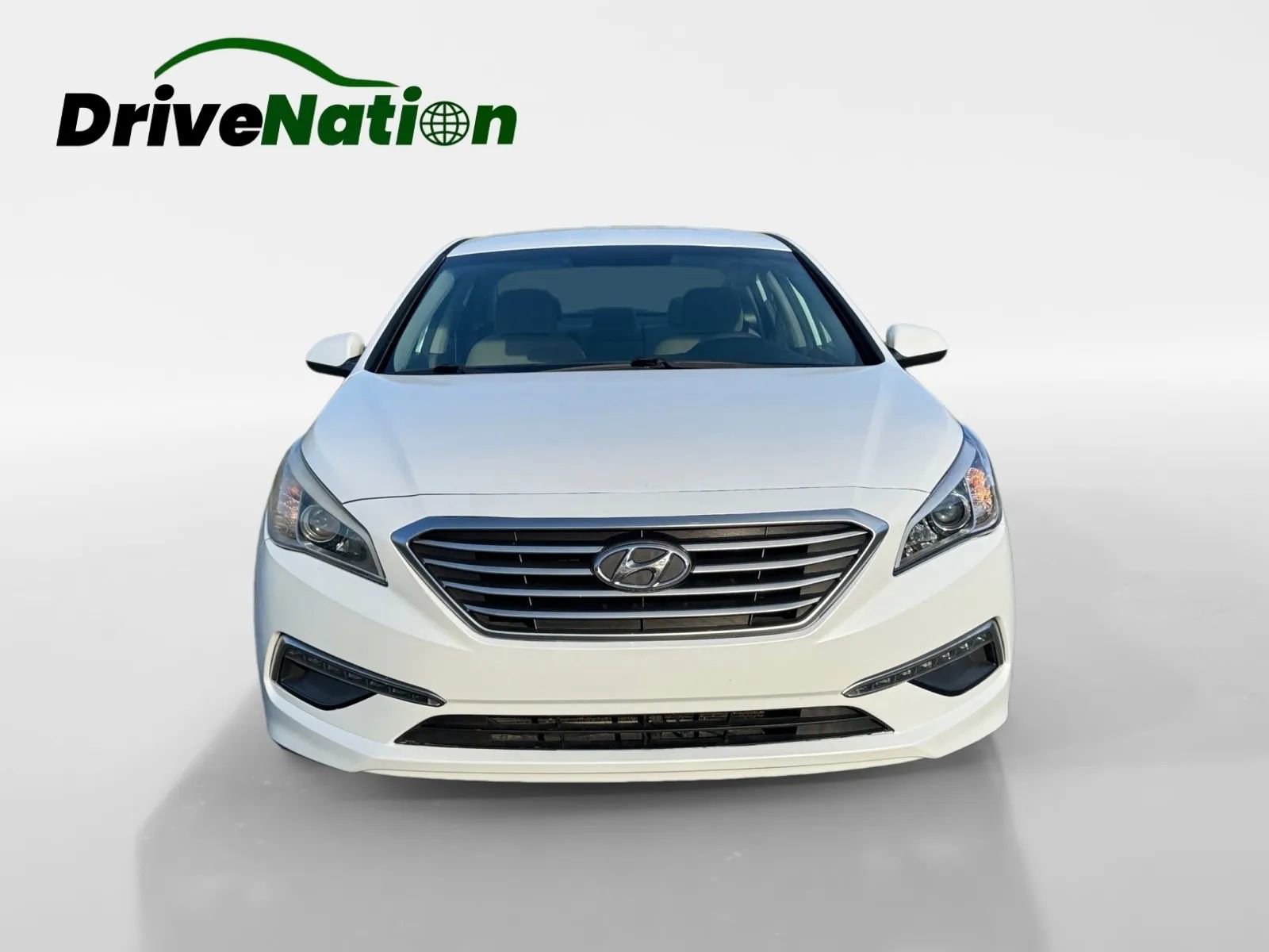 Used 2015 Hyundai Sonata SE FWD image 2