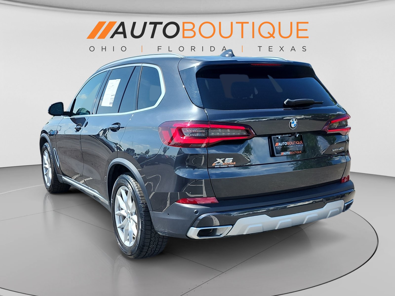 Used 2022 BMW X5 xDrive40i w/ Premium Package AWD/4WD image 3