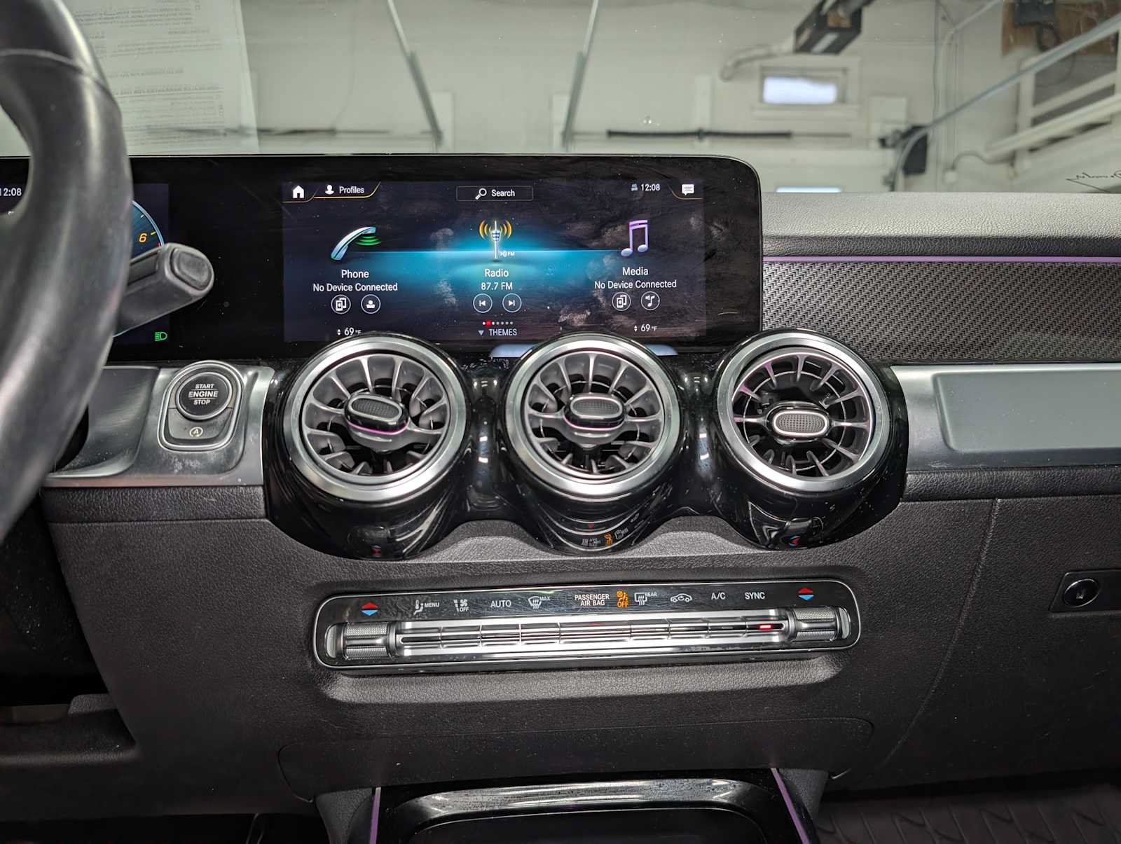 Used 2023 Mercedes-Benz GLB 250 4MATIC image 29