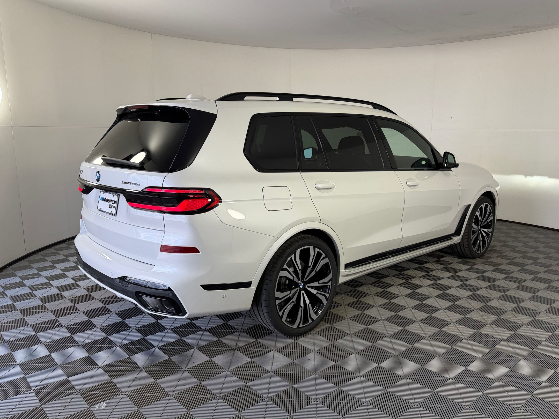 New 2027 BMW X7 xDrive40i w/ Executive Package AWD/4WD image 9