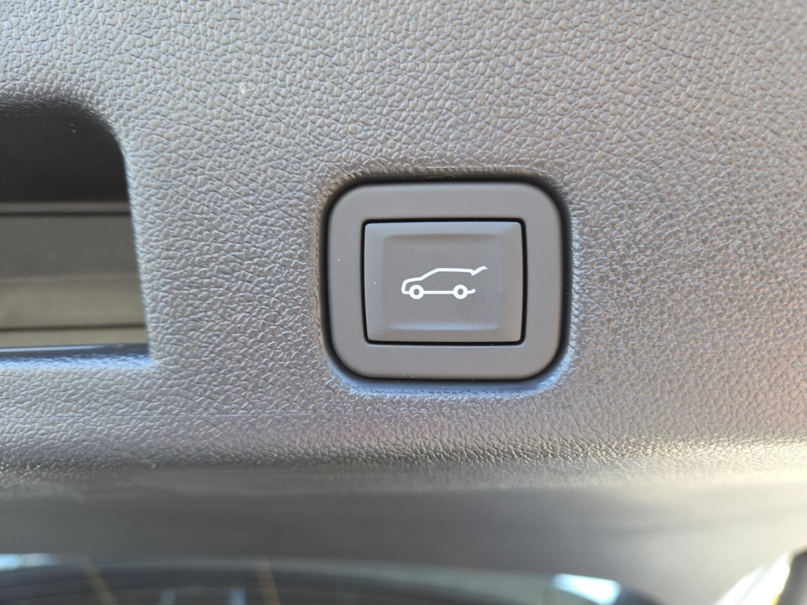 New 2026 GMC Acadia Denali Ultimate w/ LPO, Floor Liner Package AWD/4WD image 28
