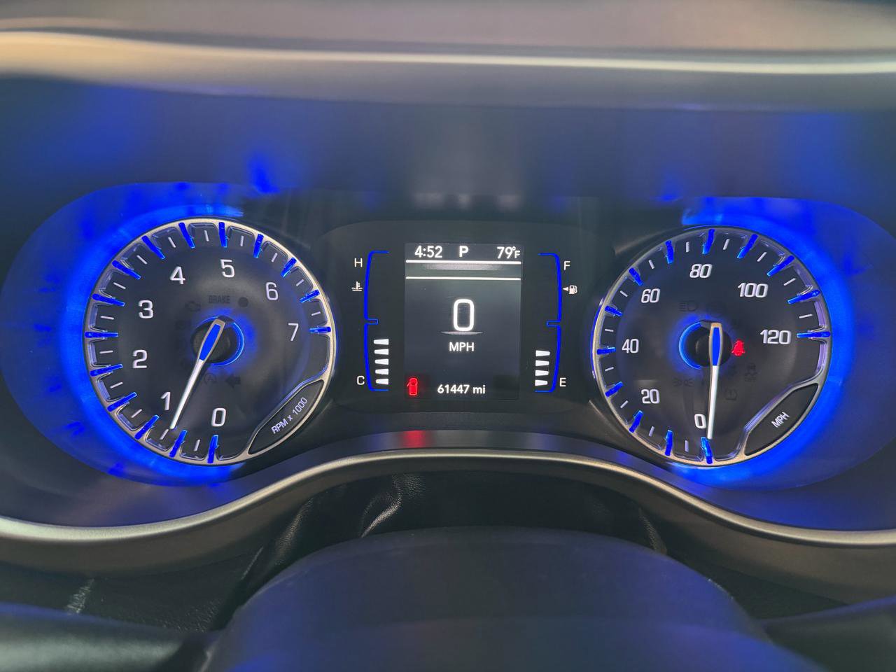 Used 2019 Chrysler Pacifica Touring-L image 41